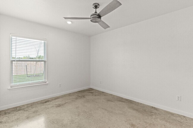 Photo - 906 Wax Myrtle Ct Unit A