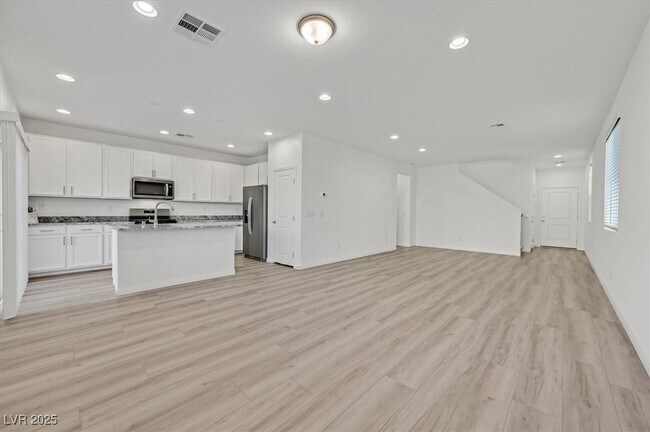 Photo - 8136 Rockflower St