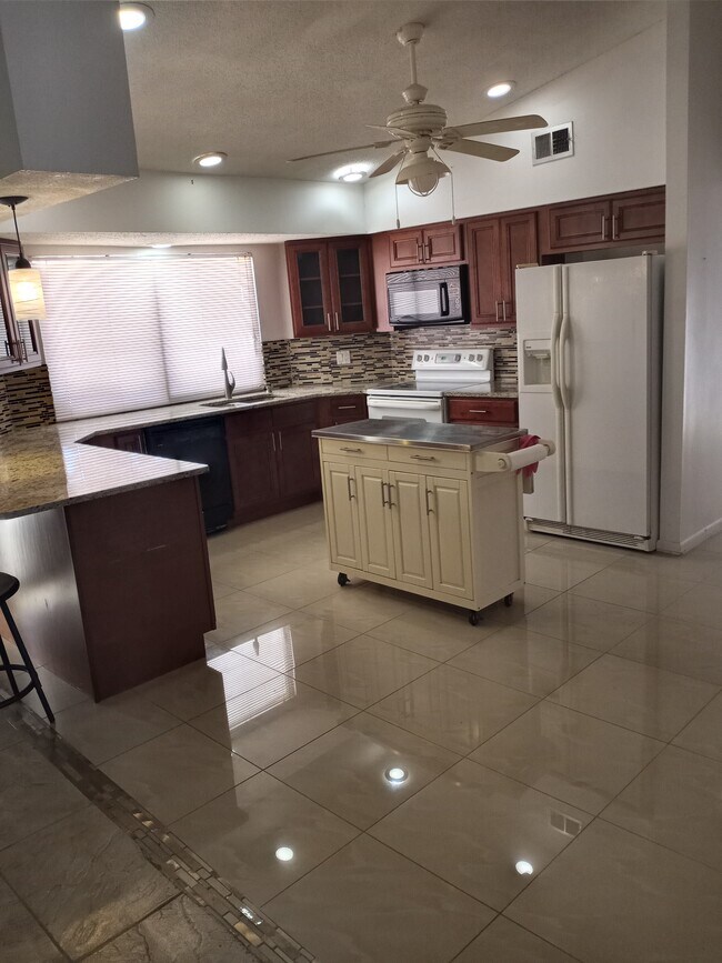 Photo - 2482 SE Drayton Rd