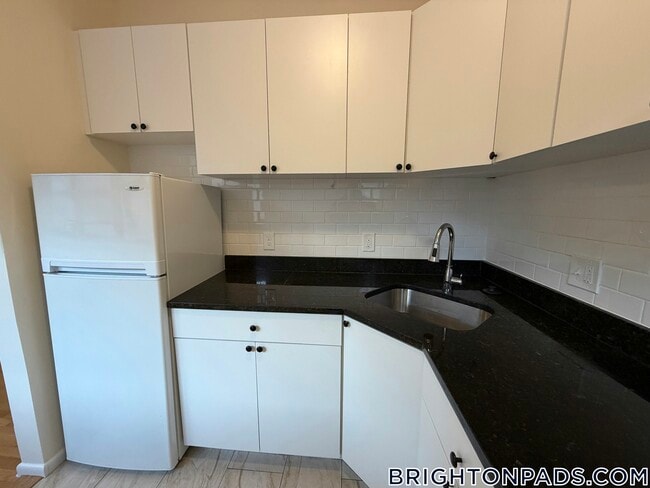 Photo - 2018 Commonwealth Ave Unit 33