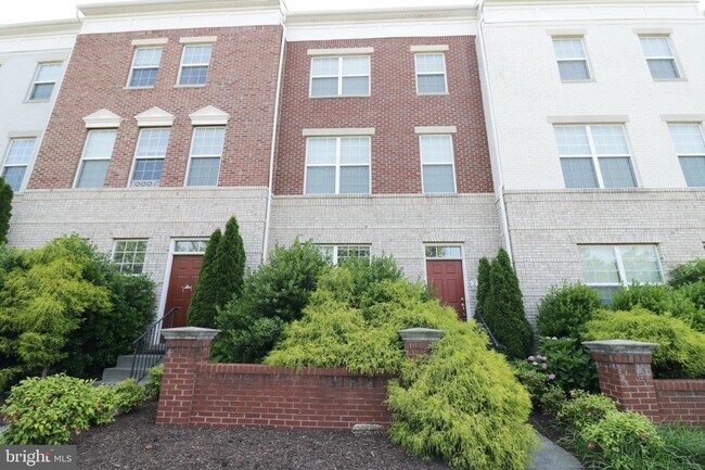 Photo - 22702 Parkland Farms Terrace Townhome