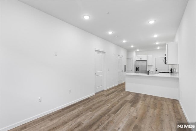 Photo - 51 E Main St Unit 210