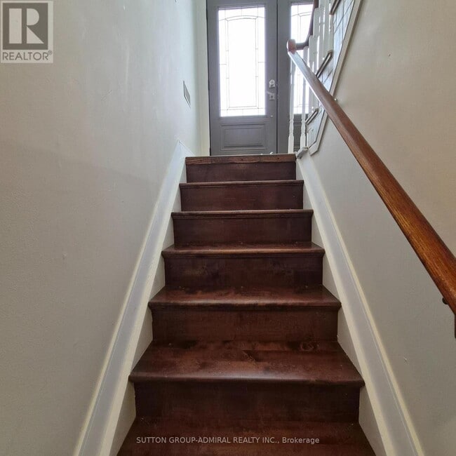 Photo - 104 Armitage Dr