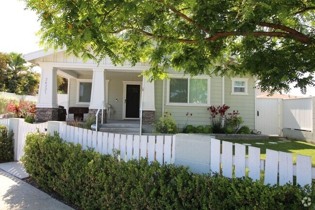 Building Photo - 26221 Oak St Rental