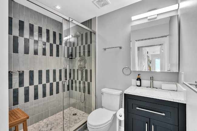 Photo - 310 SW 31st Ct