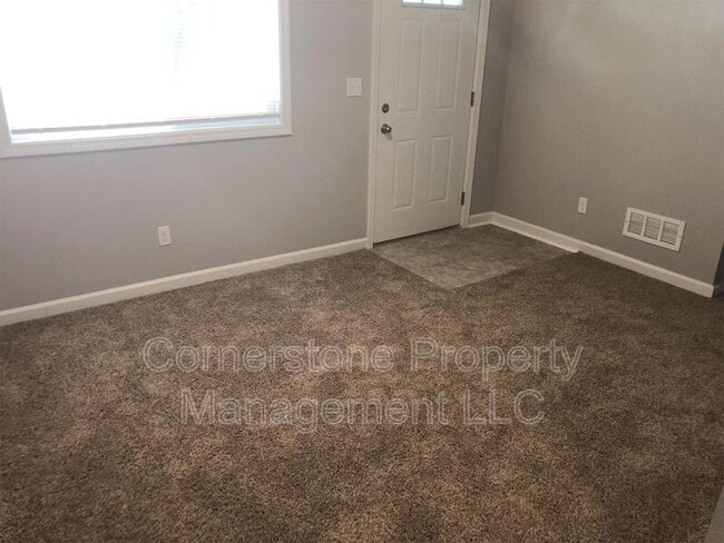 Photo - 8285 Center Dr