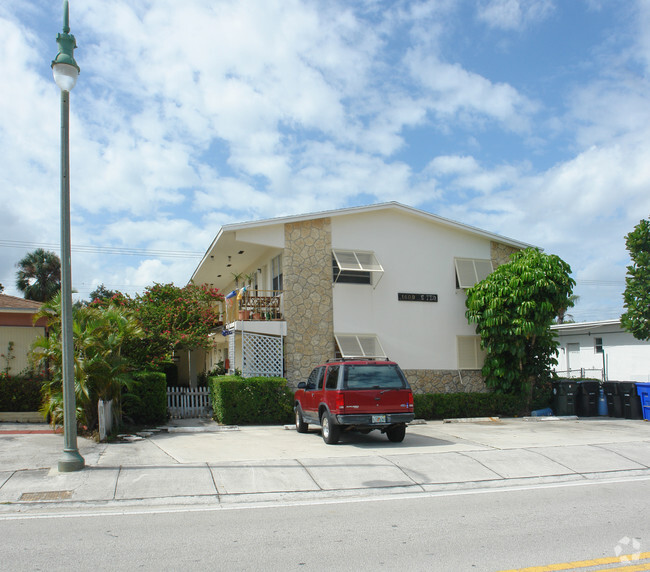 1609 S Federal Hwy - 1609 S Federal Hwy Apartments