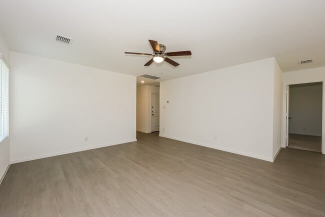 Photo - 1617 Sparrow Hawk Rd