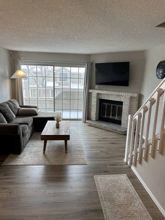 Building Photo - 1818 S Quebec Way Unit B13-4