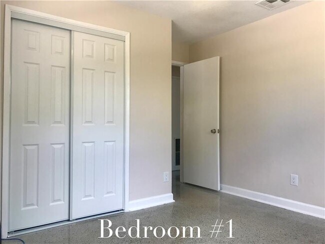 Photo - 1811 SW 21st St Unit 2