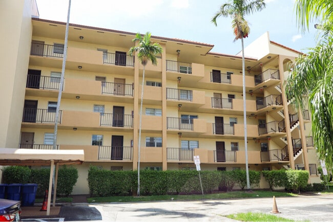 Building Photo - 3905 N Nob Hill Rd Rental