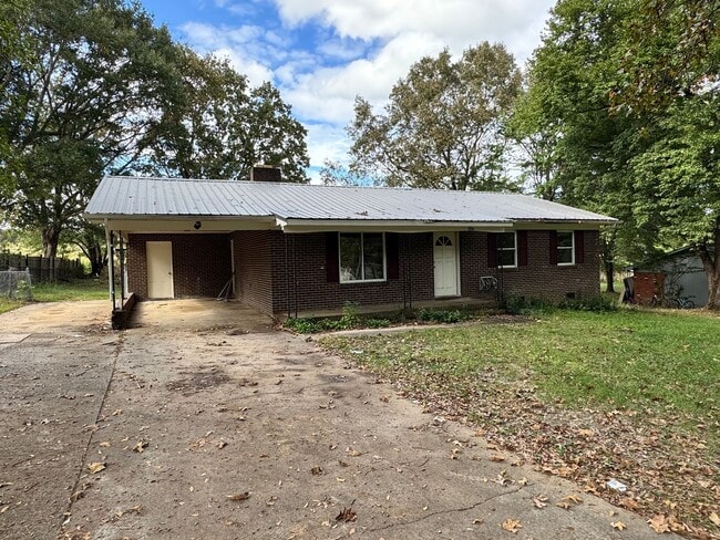 Photo - (Currently working on the property) 3/2 in...