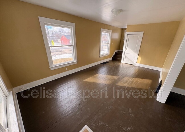 Photo - 3420 Plaza Dr