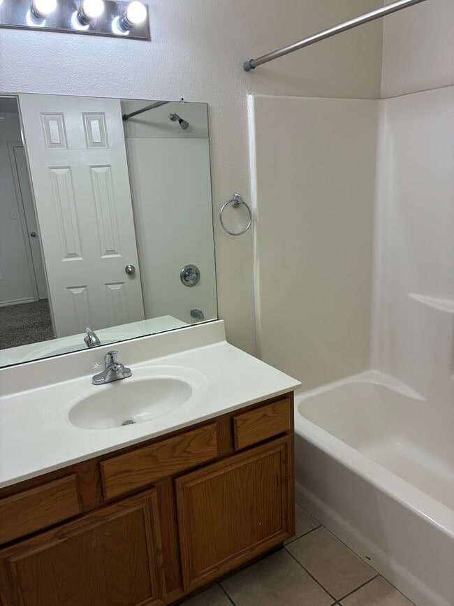 Photo - 810 N Belmont Ave Unit B