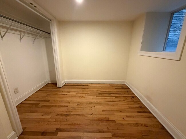 Photo - 3620 N Hermitage Ave Unit 3620-GDN