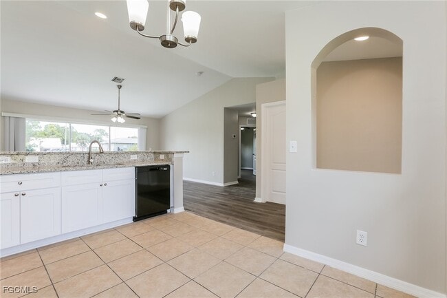 Photo - 104 Zona Ave N