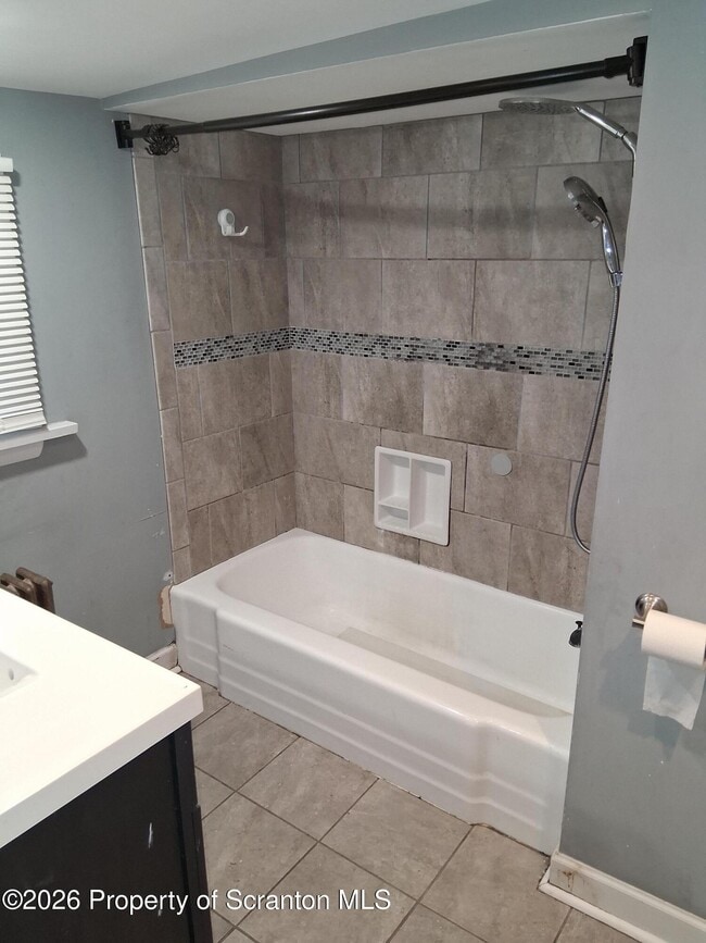 Photo - 907 E Drinker St