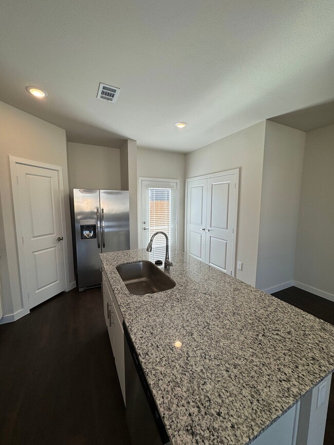 Photo - 445 Elevon Pkwy Unit 818