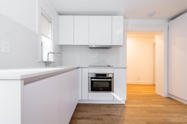 Photo - 50 Gloucester St Unit 102