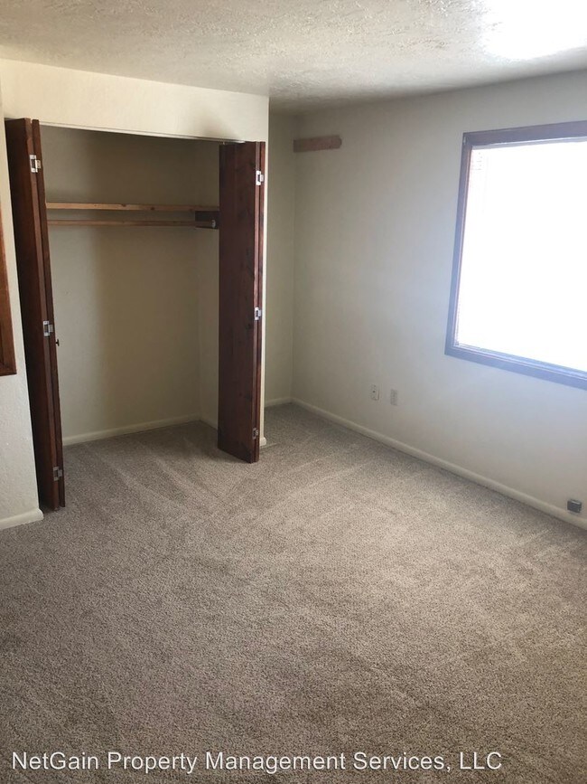 Photo - 851 Spruce St