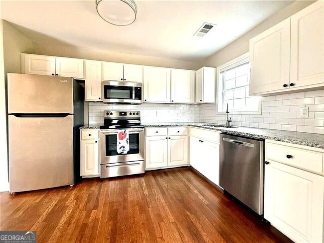 Photo - 1449 Lynford Dr SW