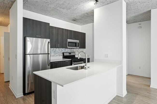 Photo - 1365 S Wabash Ave