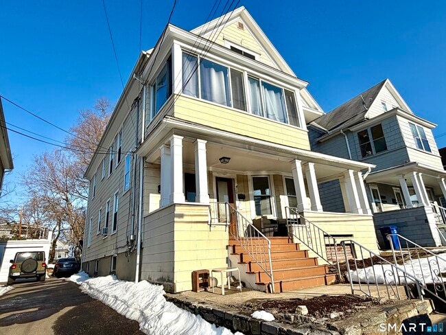 Building Photo - 410 Davidson St Unit 414