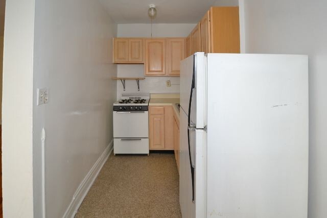 Photo - 533 W Roscoe St Unit 013