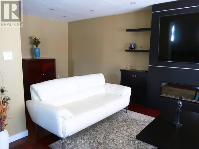 Photo - 2201 Stir Crescent