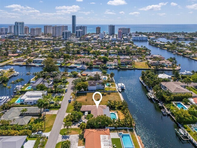419 Alamanda Dr