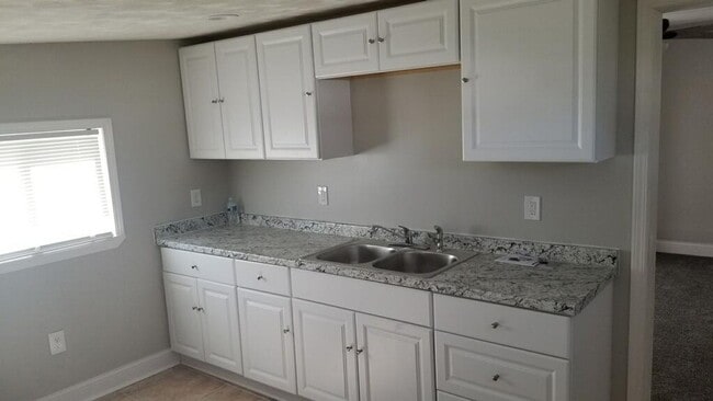 Photo - 13831 Main St