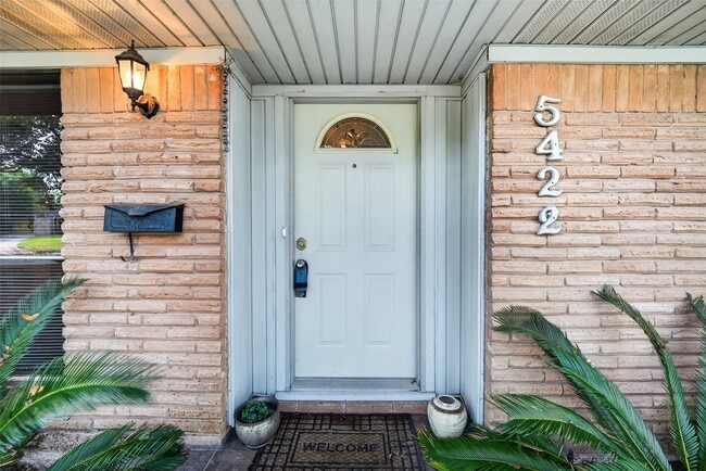 Photo - 5422 Spellman Rd