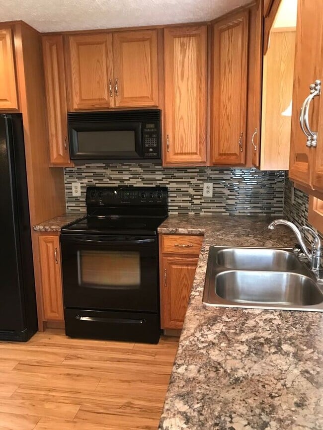 149 E. Caston ST Akron Ohio Rental House Rental in New Franklin, OH