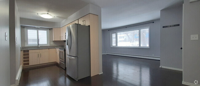 Building Photo - 1929 3rd Ave NE Unit #2 Rental