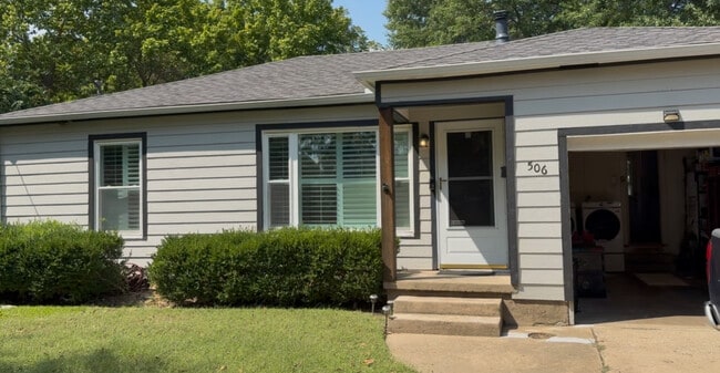 Building Photo - 506 N Ricketts St Rental