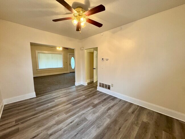 Photo - 2442 16th St NE