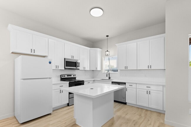 Photo - 9711 Cargill St