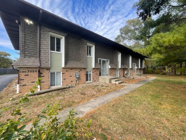 Building Photo - 2860 S 9th St Unit #6