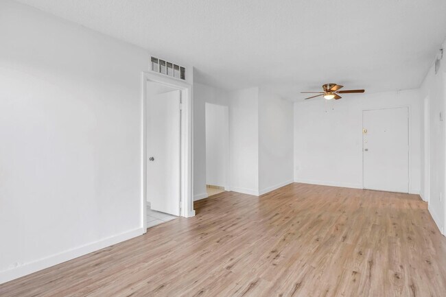 Photo - 4801 NW 7th St Unit 503-16