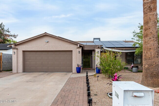 Photo - 2744 E Windrose Dr House
