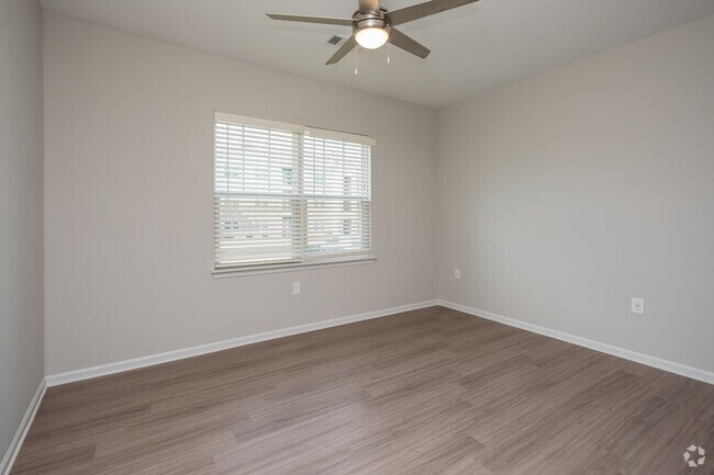 2BR, 2BA - 1,072SF - Bedroom