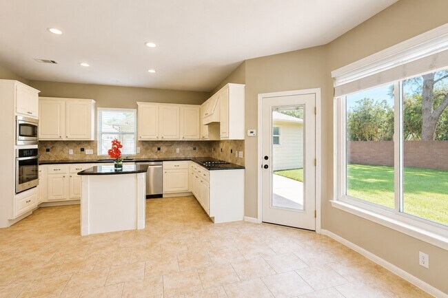 Photo - 23027 Lodgepoint Dr