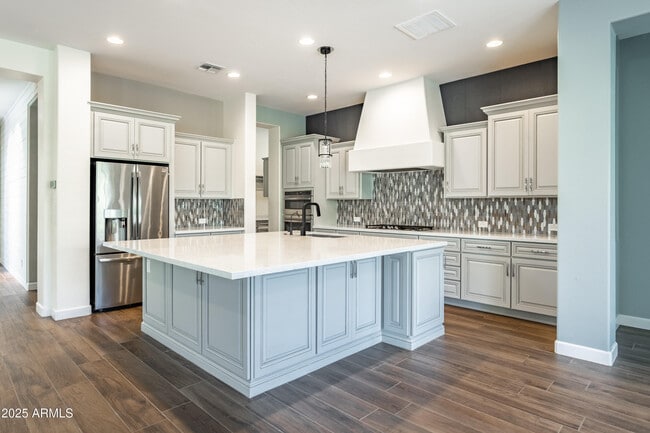 Photo - 70 E Kennedia Dr