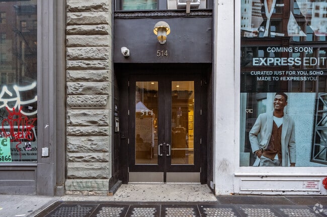 Photo - 514-516 Broadway