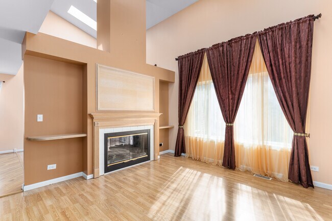 Photo - 1743 Leeds Ct