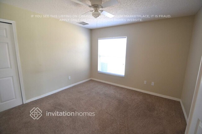 Photo - 727 Versailles Ln