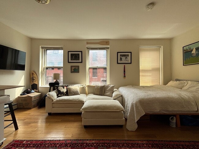 Photo - 43 Irving St