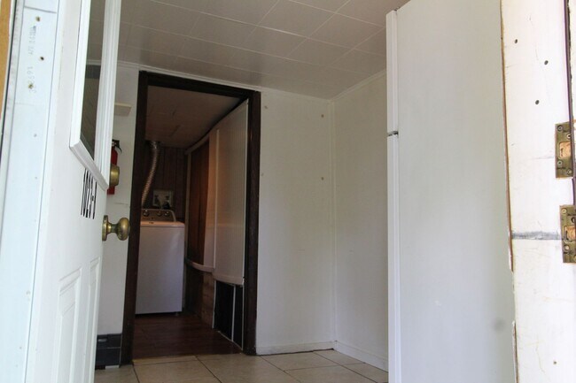 Photo - 1023 College Ave Unit 1023-B