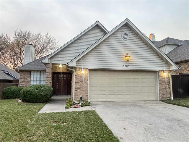 Building Photo - 1205 Olde Towne Dr