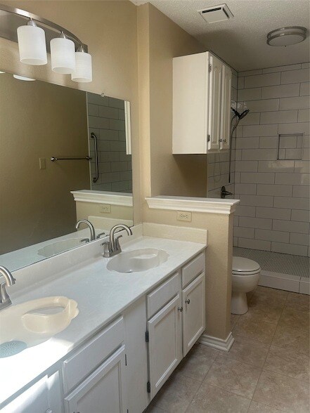 Photo - 1832 Maplewood Trail